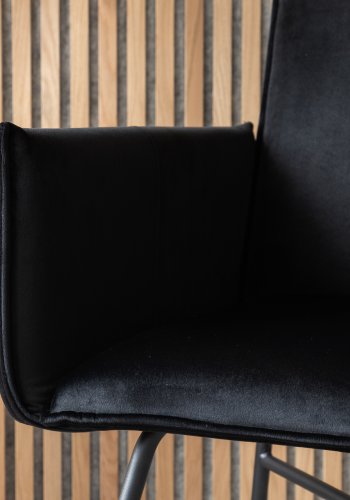 VENTURE DESIGN Pippi spisebordsstol, med armlener - svart flyel/polyester lin og sort stl