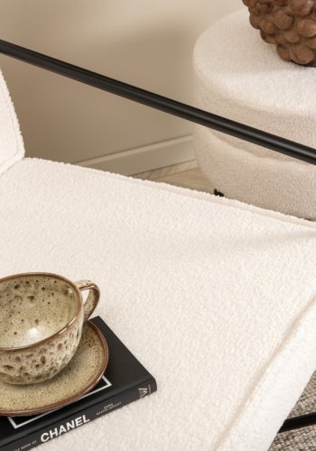 VENTURE DESIGN Rakel lenestol - hvit teddystoff polyester og sort stl