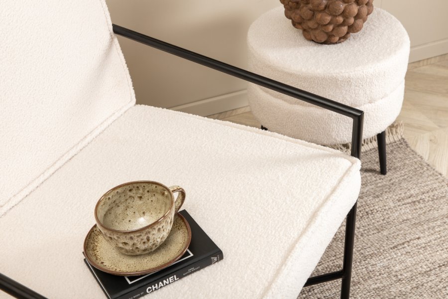 VENTURE DESIGN Rakel lenestol - hvit teddystoff polyester og sort stl