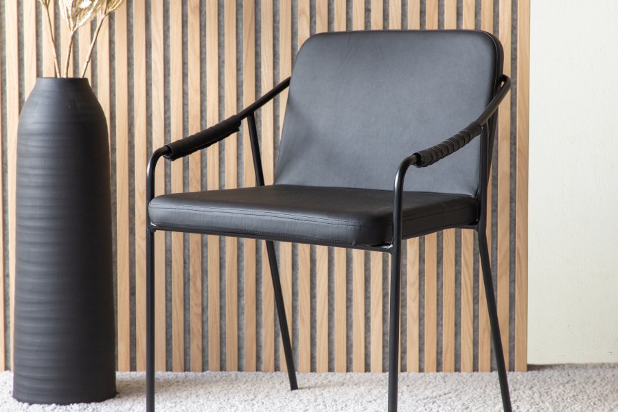 VENTURE DESIGN Twisted spisebordstol, med armlener - sort PU/polyester og sort stl