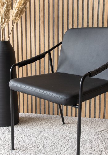 VENTURE DESIGN Twisted spisebordstol, med armlener - sort PU/polyester og sort stl