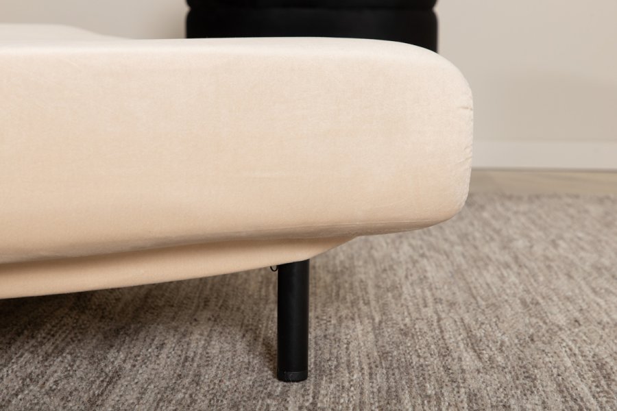 VENTURE DESIGN Vicky sovesofa, dobbel - beige flyel og svart stl (190x120)