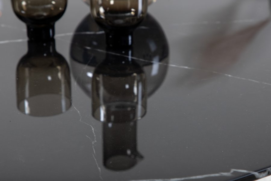 VENTURE DESIGN Pillan spisebord, ovalt - svart marmormnstret glass og svart stl (180x100)