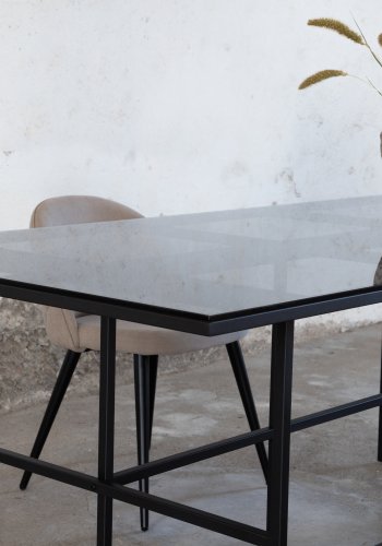 VENTURE DESIGN Leif spisebord, rektangulrt - rkt glass og sort stl (200x90)