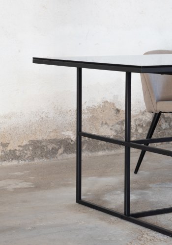 VENTURE DESIGN Leif spisebord, rektangulrt - rkt glass og sort stl (200x90)