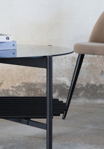 VENTURE DESIGN Von Staf salongbord, m. hylle - sort glass og sort stl (80)