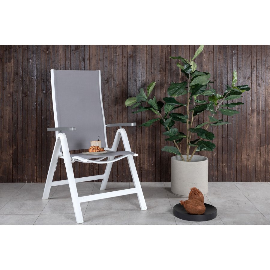 VENTURE DESIGN Albany Light 5-Positionen-Gartenstuhl mit Armlehnen – graues Textilene und Aintwood, weißes Aluminium