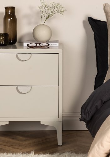 VENTURE DESIGN Piring nattbord, m. 2 skuffer - beige stl (45x40)