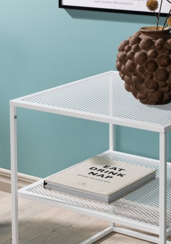 VENTURE DESIGN Netz sidebord, firkantet, m. 1 hylle - hvit stl (55x55)