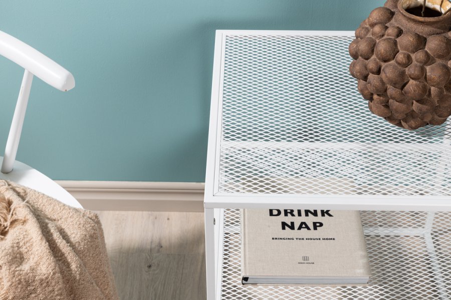 VENTURE DESIGN Netz sidebord, firkantet, m. 1 hylle - hvit stl (55x55)