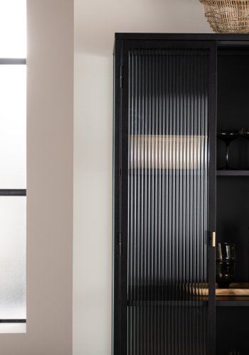 VENTURE DESIGN Garis vitrineskap, m. 2 d�rer og 2 hyller - glass og sort st�l (H:160)