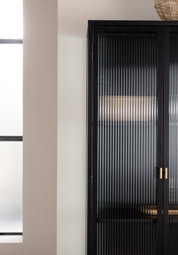 VENTURE DESIGN Garis vitrineskap, m. 2 d�rer og 2 hyller - glass og sort st�l (H:160)