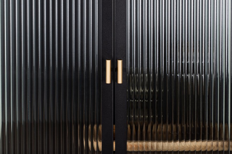 VENTURE DESIGN Garis vitrineskap, m. 2 d�rer og 2 hyller - glass og sort st�l (H:160)