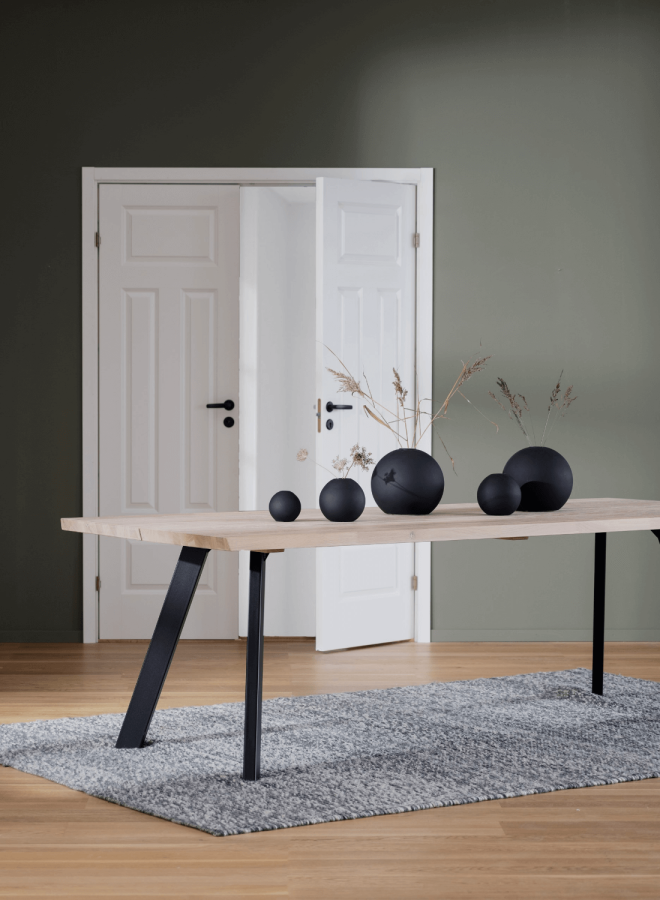 ROWICO Fred Plankentisch - weiß geölte Eiche und schwarzes Metall (240x100) 