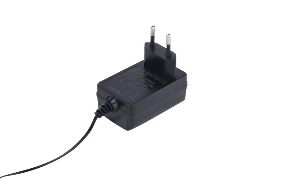 VENTURE DESIGN Corong Stehleuchte - schwarzer Stahl