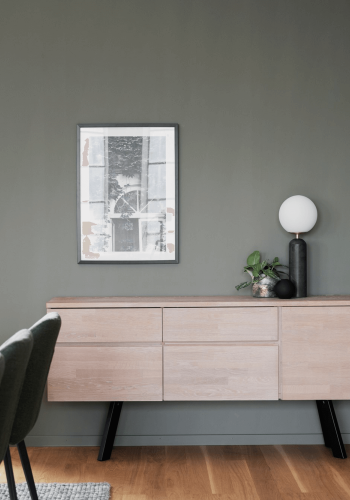 ROWICO Fred skjenk - hvitoljet eik, m. 2 skuffer og 3 drer 