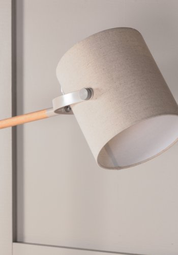 VENTURE DESIGN Dennis gulvlampe - beige lin og beige/naturlig stl