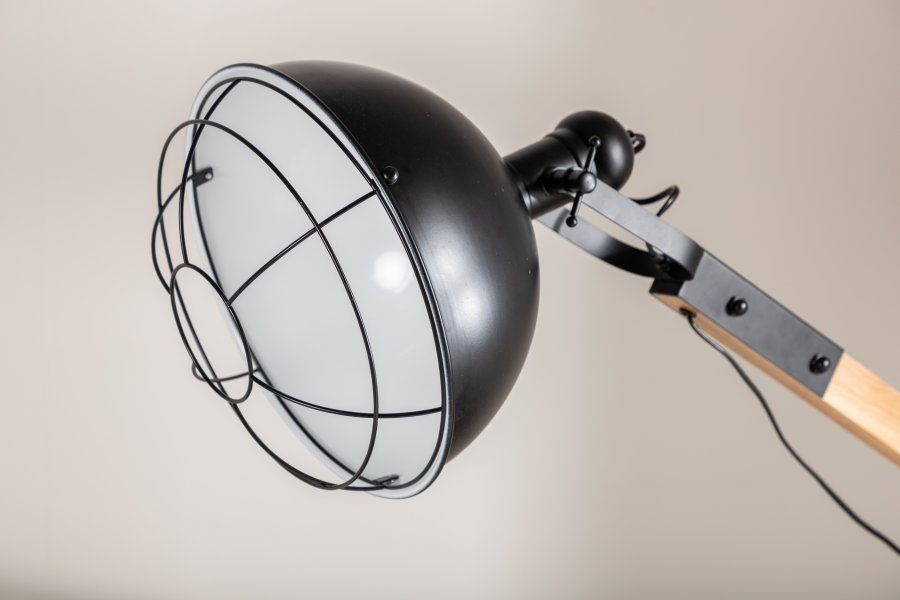 VENTURE DESIGN Kick gulvlampe - naturlig og sort stl