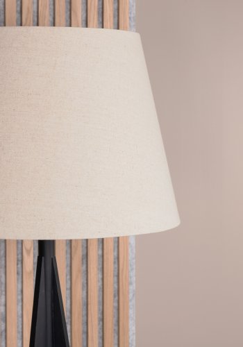 VENTURE DESIGN Kona gulvlampe - lin og svart gummitre