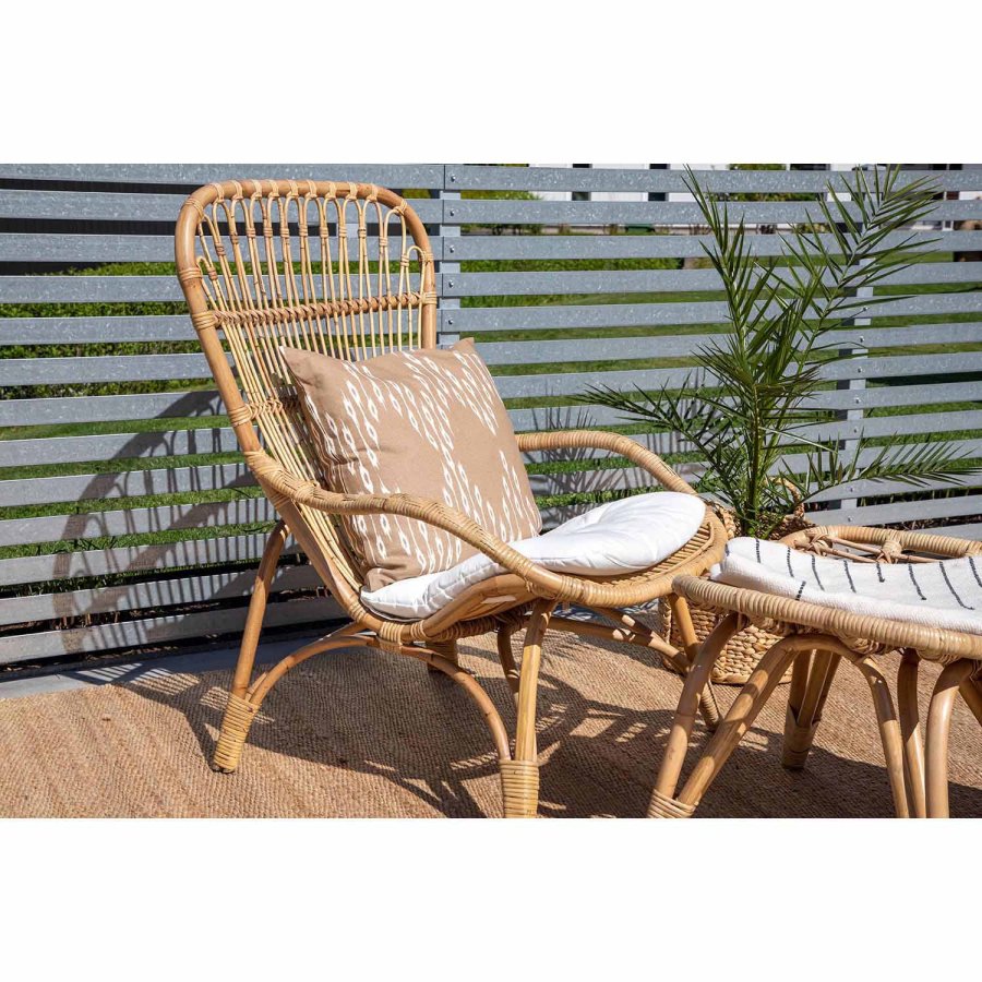 VENTURE DESIGN Ella lenestol, med fotskammel og pute - off-white stoff og naturlig bambus