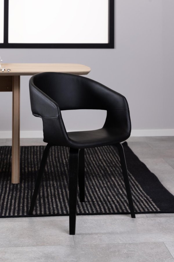 ACT NORDIC Nova Esszimmerstuhl, mit Armlehnen – schwarzes PU und schwarzes Eichenfurnier