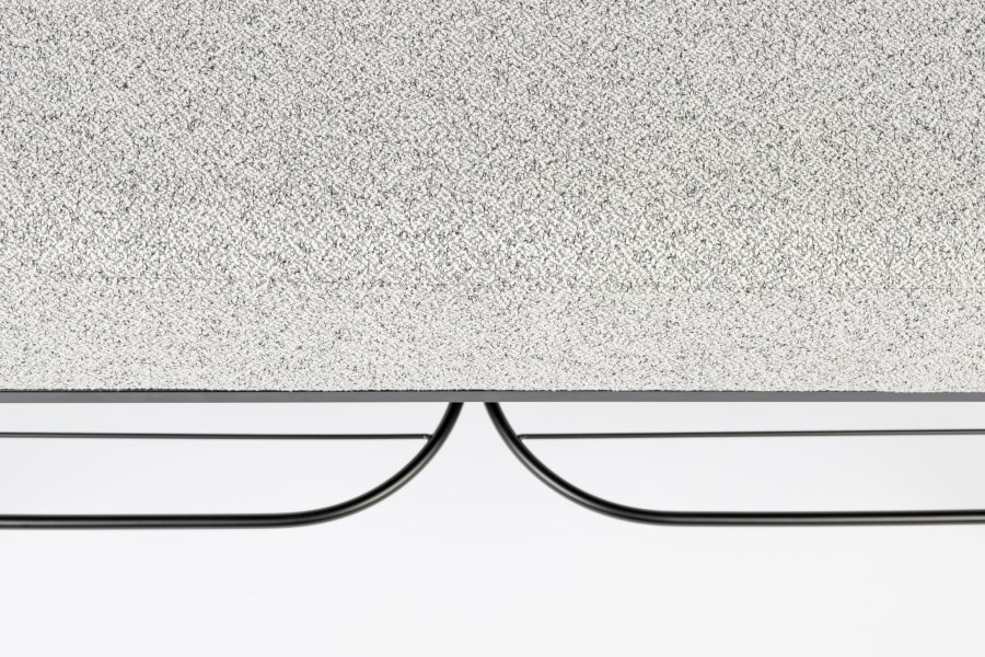 WHITE LABEL LIVING Milou benk, m. 1 hylle - grtt stoff og metall (90x35)