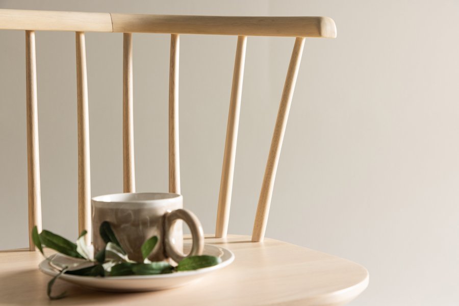VENTURE DESIGN Bobby spisebordsbenk, m. ryggst�tte - hvitkalket gummitre