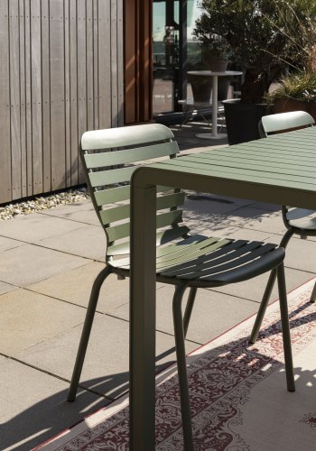 ZUIVER Vondel hagestol, stablebar - grnn aluminium