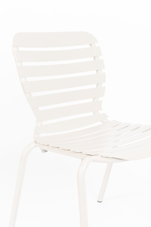 ZUIVER Vondel hagestol, stabelbar - leirhvit aluminium