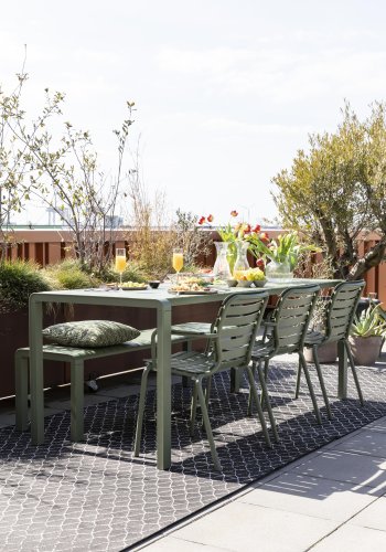 ZUIVER Vondel hagestol, med armlener - grnn aluminium