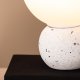 VENTURE DESIGN Metz bordlampe - hvid glas og hvid terrazzo