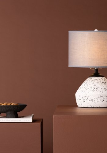 VENTURE DESIGN Sisteron bordlampe - mrkegr lin og hvit terrazzo