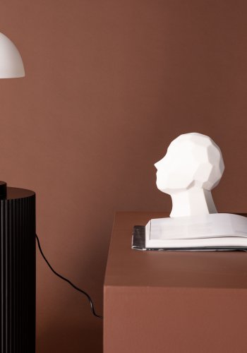 VENTURE DESIGN Ferrand Tischlampe - weißes Glas und schwarzes Eisen