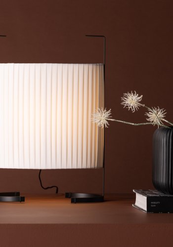 VENTURE DESIGN Rennes gulvlampe, Liten - hvitt stoff og svart jern