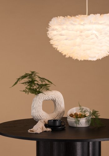 VENTURE DESIGN Nicola taklampe, Stor - hvit kunstig fjr