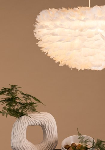 VENTURE DESIGN Nicola taklampe, Stor - hvit kunstig fjr