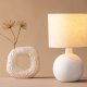 VENTURE DESIGN Torcello bordlampe - beige lin og hvit betong