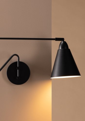 VENTURE DESIGN Amicola Wandleuchte - schwarzes Eisen