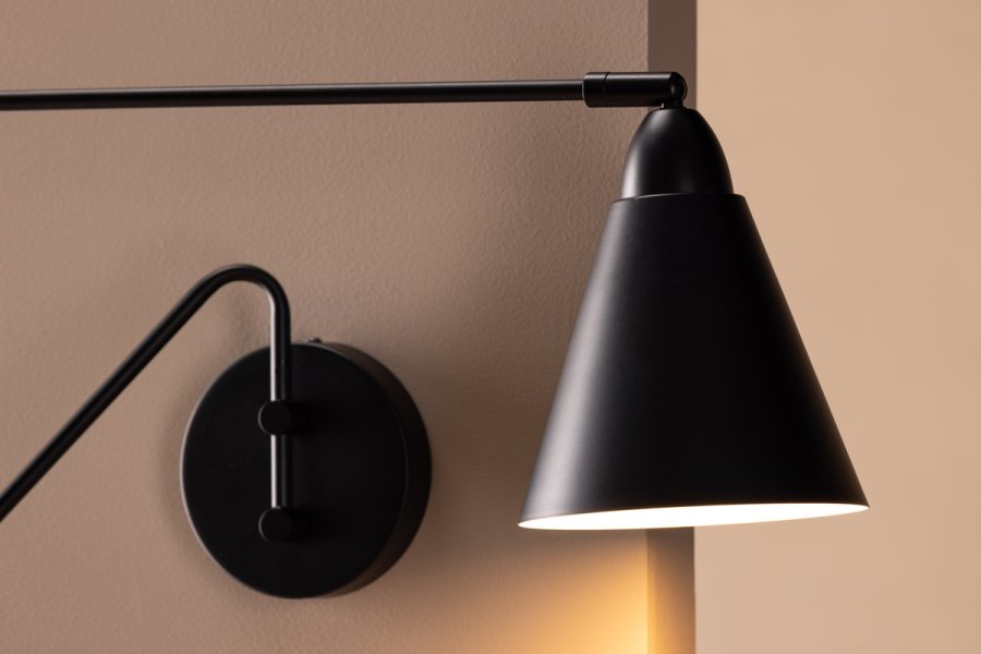 VENTURE DESIGN Amicola Wandleuchte - schwarzes Eisen