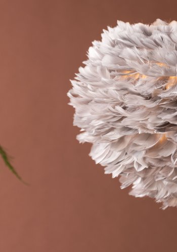 VENTURE DESIGN Nicola loftlampe, X-Large - gr kunstige fjer