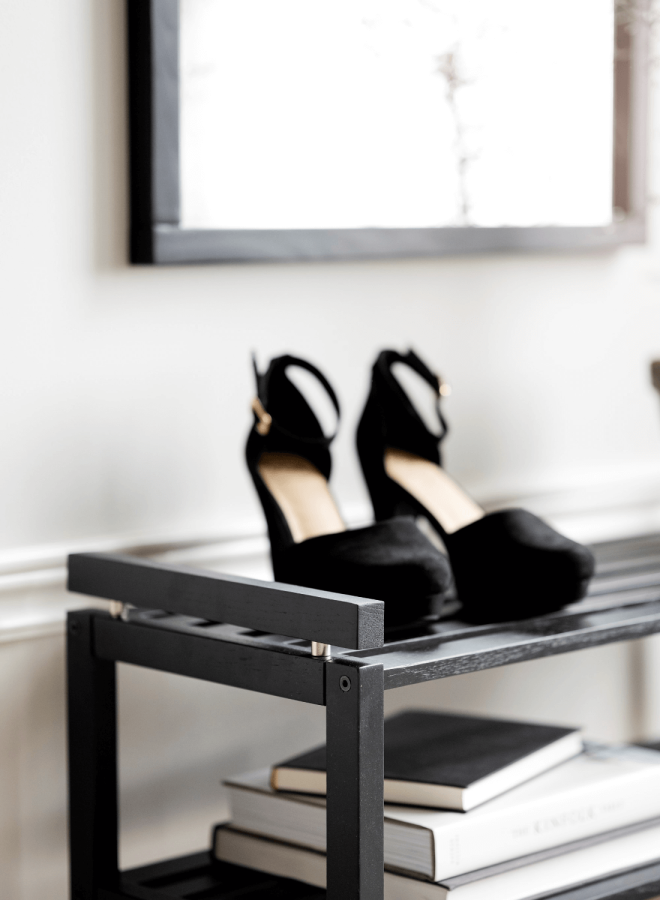 ROWICO rektangulr Confetti skohylde - sort eg (80x40)