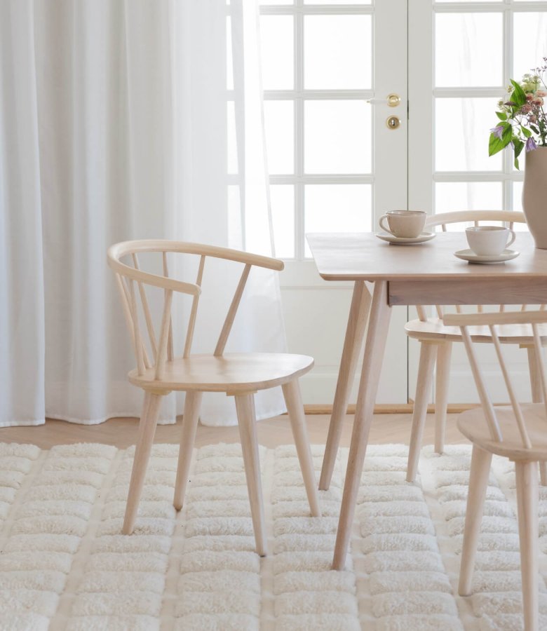 ROWICO Carmen spisebordsstol - hvidpigmenteret gummitr, m. armln