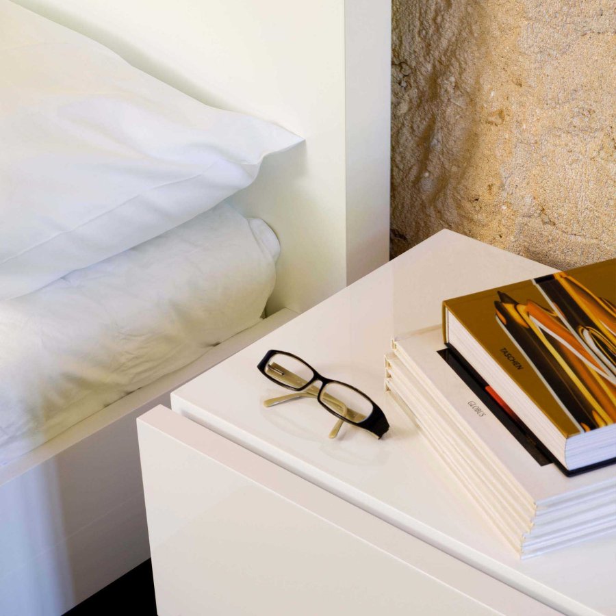 TEMAHOME Aurora Sengebord - Hvid - 60x44x45 cm
