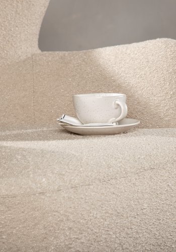 VENTURE DESIGN Lincoln lenestol - beige bouclè-stoff og valnttstl