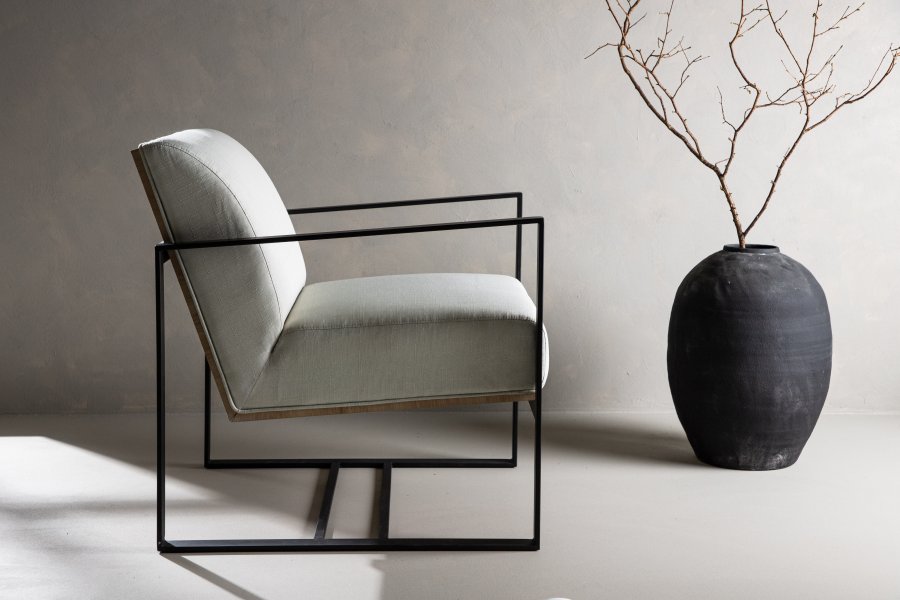 VENTURE DESIGN Kansas lenestol - hvit lin og sort stl