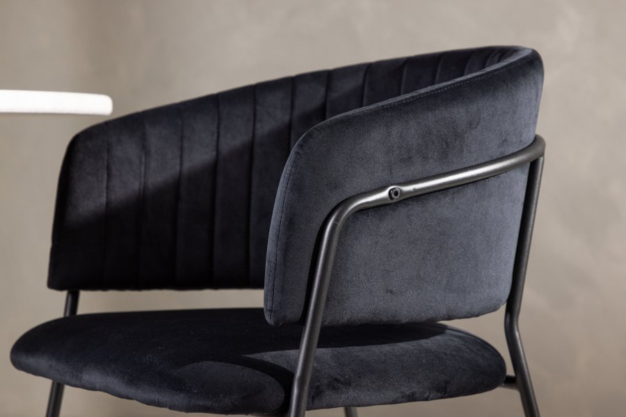 VENTURE DESIGN Selma spisebordstol, med armlener - svart polyesterflyel og sort stl