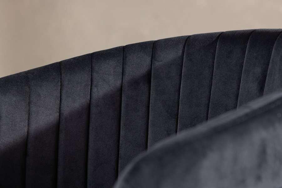 VENTURE DESIGN Selma spisebordstol, med armlener - svart polyesterflyel og sort stl