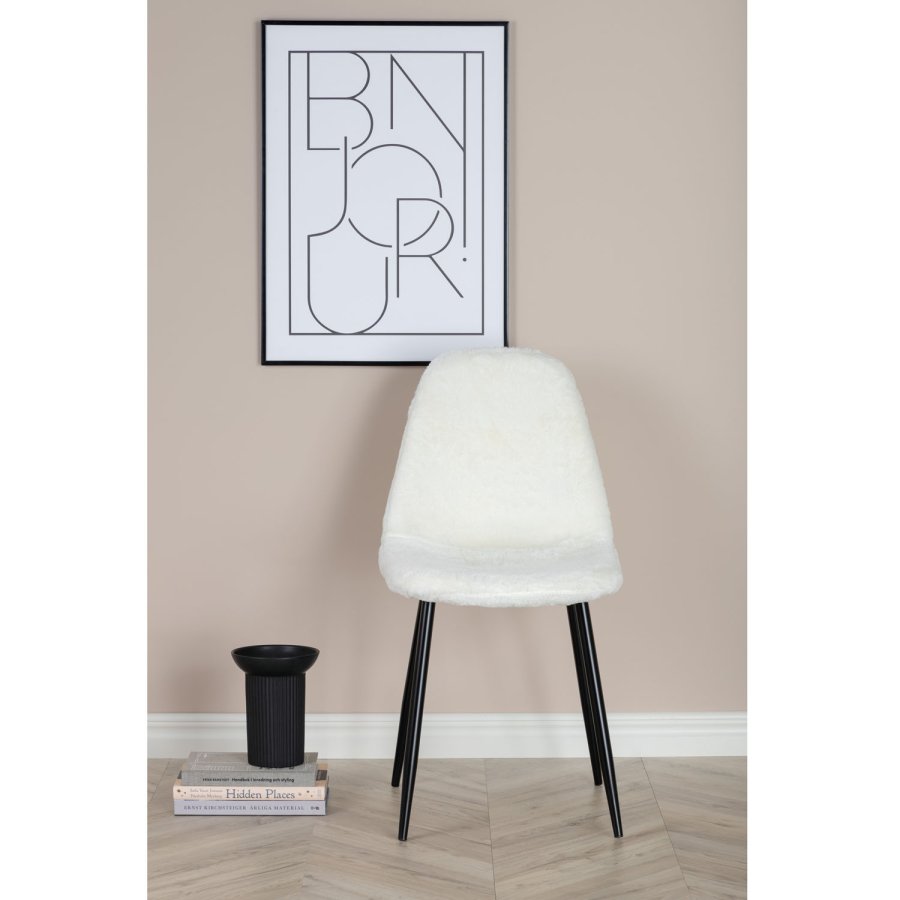 VENTURE DESIGN Polar Fluff spisestuestol - hvit polyester teddystoff og svart metall