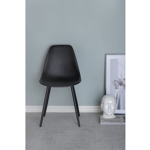 Polar Plastic spisebordsstol - sort plastik og sort meta
