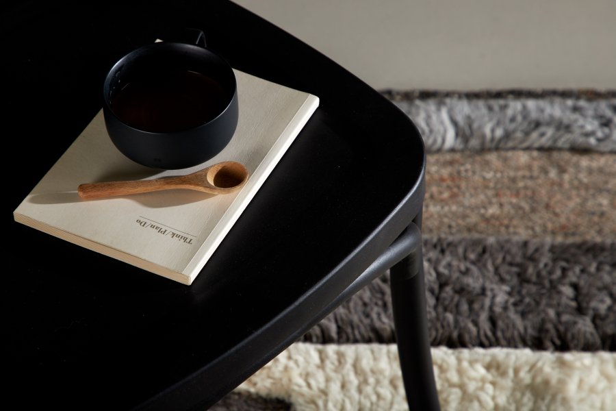 VENTURE DESIGN Crosett spisebordstol - matt sort plast